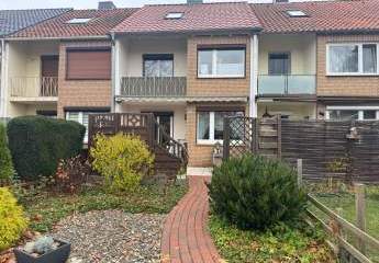 Sofort bezugsfrei: Reihenmittelhaus mit Garage wartet auf neuen Besitzer!