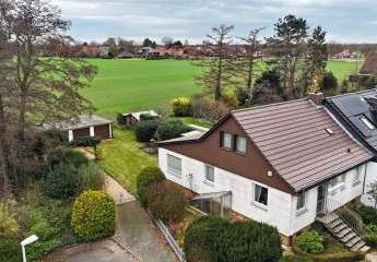 Toll geschnittene Doppelhaushälfte mit wunderschönem Blick aufs Feld in Isernhagen-Kirchhorst