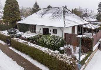 Wohlfühloase mit viel Platz und großem Garten