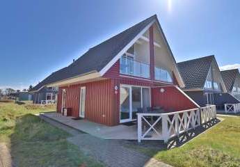 Maritimes Ferienidyll in der Marina Wendtorf: stilvolle DHH in ruhiger Lage mit Sauna und Loggia