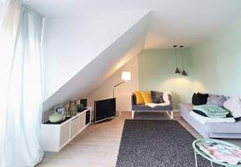 Renovierte Dachgeschosswohnung in Husum – sofort bezugsfrei mit Stellplatz und Glasfaseranschluss