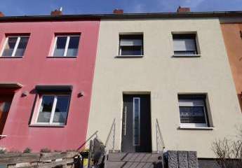 Saniertes RMH mit Keller und schönem Garten + für Singles u. Paare ++