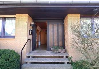 Fallersleben + + Traumhaus in Randlage + + Garage + + Vollkeller + +