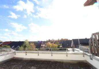 Mörse + + Haus mit Weitblick + + 5 Zimmer + +  2x Balkon + + Carport + + Keller