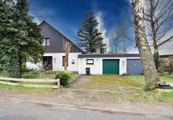 Großzügiges Einfamilienhaus mit Wintergarten, Doppelgarage und Ausbaureserve