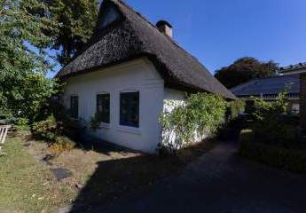 Charmantes Reetdachhaus mit Ausbaureserve im Dachboden