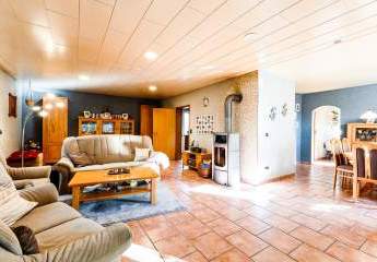 Familienidylle in Puls – großzügiges Einfamilienhaus mit zwei Terrassen, Loggia, Vollkeller & Garage