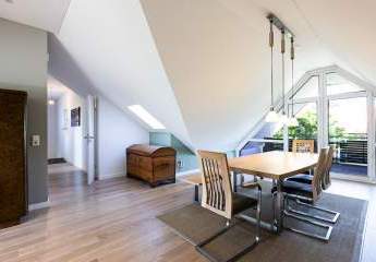 Landidylle meets Design: Perfektes 2-FH für die große Familie in Hanglage