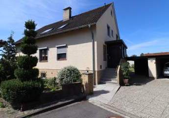 Idyllisches Ein- bis Zweifamilienhaus in Sackgassenlage – Fernwärme bereits im Haus!