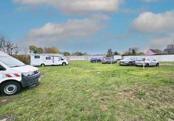 Flexible Außenstellplätze auf abgeschlossenem Hof in Schönebeck für PKW, Transporter und Wohnmobile