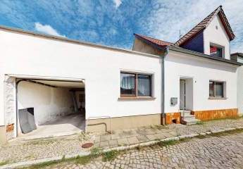 Schnäppchenpreis  stilvolles bezugsfertiges Zuhause in Barby mit Hof, Garage & Nähe zur Natur