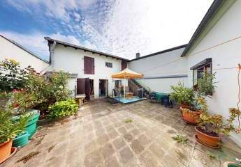 Schnäppchenpreis  stilvolles bezugsfertiges Zuhause in Barby mit Hof, Garage & Nähe zur Natur