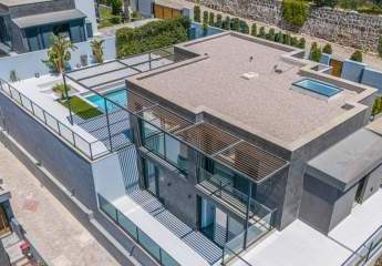 Exklusive Villa mit Pool und Meerblick