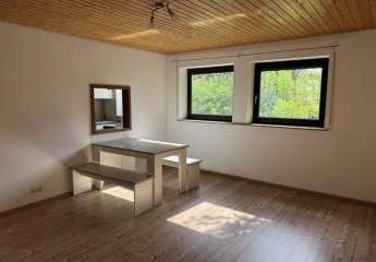 Helle 2-Zimmer-Einliegerwohnung in ruhiger Lage in Rehau