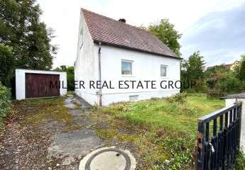 Charmantes Haus mit Garten in Bestlage von Ingolstadt - ideal zum Sanieren oder Neubauen!