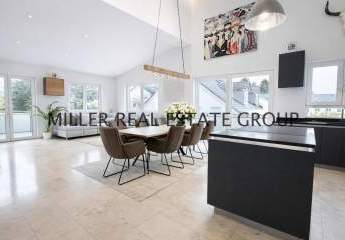 Luxusvilla mit 193 m² Wohnfläche, Einliegerwohnung, 40 m² Balkon & 95 m² XXL-Garage - unverbaubarer Weitblick in Bestlage von Denkendorf!