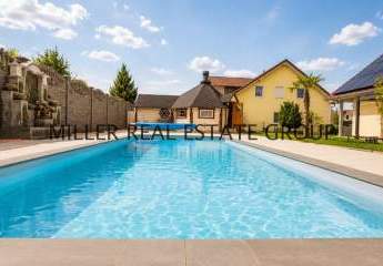 Exklusives Einfamilienhaus mit Pool, Sauna, Grillkota, PV-Anlage & großer Südwest-Terrasse in Altmannstein-Pondorf!