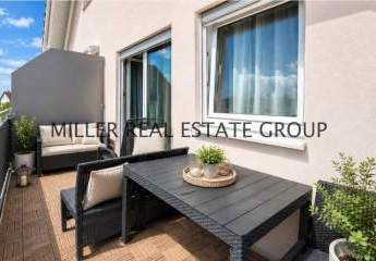 Großzügige 5-Zimmer-Maisonette-Wohnung mit Balkon und zwei Stellplätzen in gefragter Lage von Kösching bei Ingolstadt