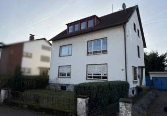Attraktives 3-Familienhaus mit getrennten Wohnungen, je 3 Zi./Kü./Bad, ca. 210 m² Wfl., 2 Garagen