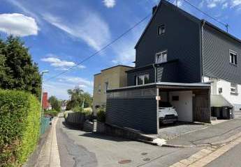 Zwei Häuser - ein Zuhause!  Zweifamilienhaus mit Garten- und Dachterrasse, Garten mit Pool + Carport