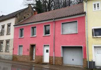 Honzrath: Reihenmittelhaus 106m² mit Ausbaupotenzial – 2 Einheiten möglich, Garage und Hofgarten