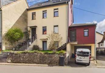 Urexweiler: Charmantes 1-2-Familienhaus mit 169 m²  Wohnfläche, saniert 2022, mit Garten und Garage