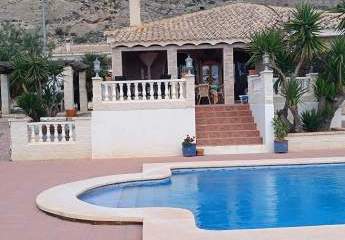 Wir freuen uns, Ihnen diese charmante Villa in Fortuna (M...