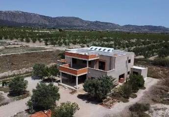 Wir freuen uns, Ihnen diese fantastische Villa mit 7 Schl...