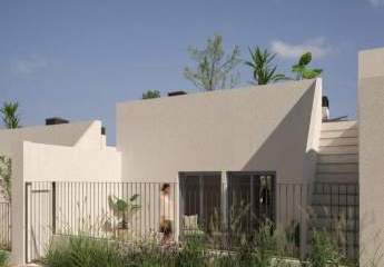 This duplex is located in a private urbanization close to...