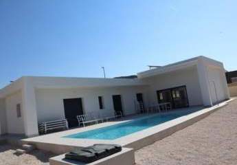 Außergewöhnliche Villa mit Pool und separatem Apartment