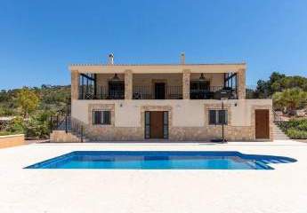 Beeindruckende Villa mit 5 Schlafzimmern und 3 Bädern, ne...