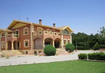 6-Schlafzimmer-Villa 3km von Yecla