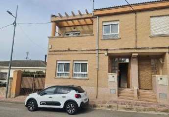 Reihenhaus mit 4 Schlafzimmern und 2 Bädern in Salinas