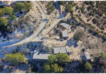 Zum Verkauf steht ein außergewöhnliches Anwesen in Crevil...