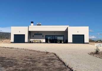 Discover your dream in the heart of Pinoso, Alicante, whe...