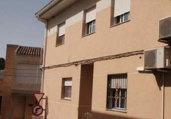 Wir freuen uns, dieses makellose Stadthaus mit 3 Doppelsc...