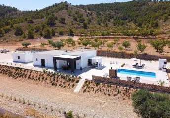 Moderne neue Villa 3 Schlafzimmer Villa mit Pool und Gara...