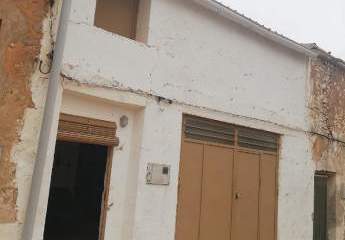 Dieses 150 m² große Doppelhaus ist auf zwei Etagen vertei...