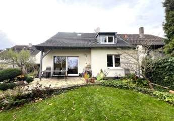 Einziehen und wohlfühlen! DHH mit 137 m² und Garten + Garage! Ruhig und Zentrumsnah in Hattingen