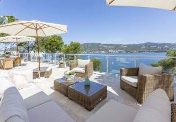 Einzigartige Meerblick Villa mit eigenem Meerzugang in Torrenova