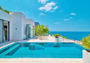 Luxus-Villa mit wunderschönem Meerblick in Cala Llamp