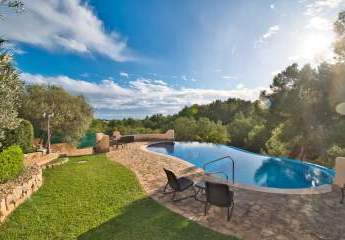 Investitionsobjekt: Villa mit Meerblick, Gästeapartment und großem Garten in Costa den Blanes