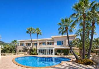 Mallorca-Investment: Meerblick-Villa mit Gästehäusern & Vermietungspotenzial
