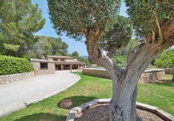Ein Ort zum Ankommen: Stilvolle Finca mit Pool und Gästehaus nahe Calvià