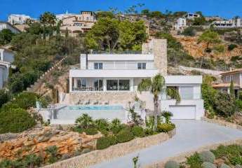 Traumhafte Villa in Port d'Andratx: Moderne Architektur trifft auf erstklassigen Meerblick