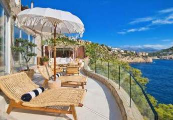 Ein Logenplatz über dem Meer – Exklusive Terrassenwohnung in erster Linie auf La Mola