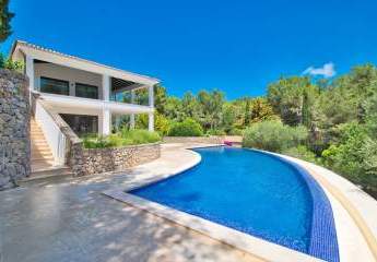 Exklusive Luxusvilla in Cala Fornells mit Pool, Gästehaus und viel Privatsphäre