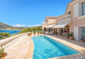 Mediterrane Villa mit traumhaften Meerblick in Camp de Mar