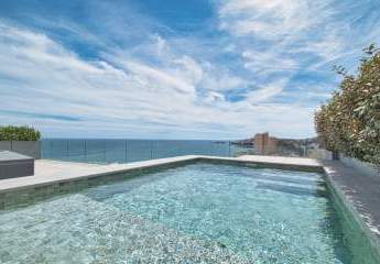 Neubau: Luxus-Penthouse mit Meerblick, Dachterrasse und privatem Pool