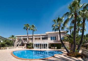 Exklusive, großzügige Villa in Paguera mit Meerblick – inklusive Ferienvermietungslizenz